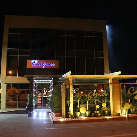 Enigma Pension Târgu Jiu Esterno foto