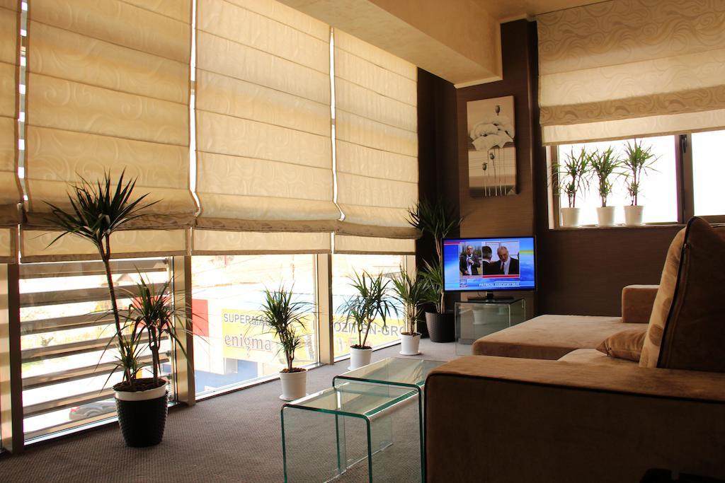 Enigma Pension Târgu Jiu Camera foto